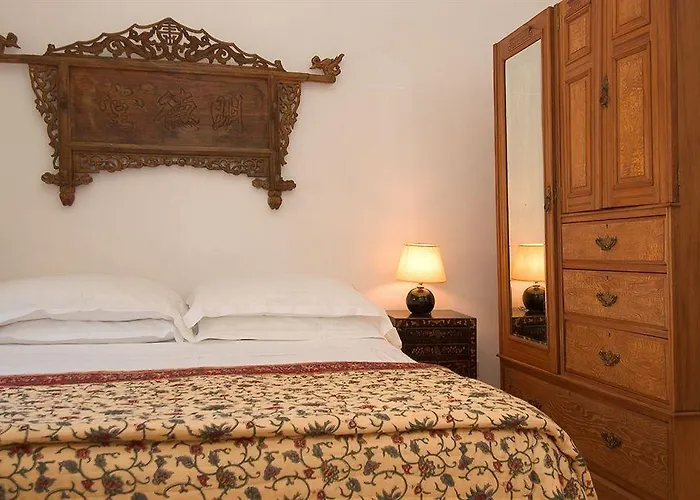 Отель Fontana 3*