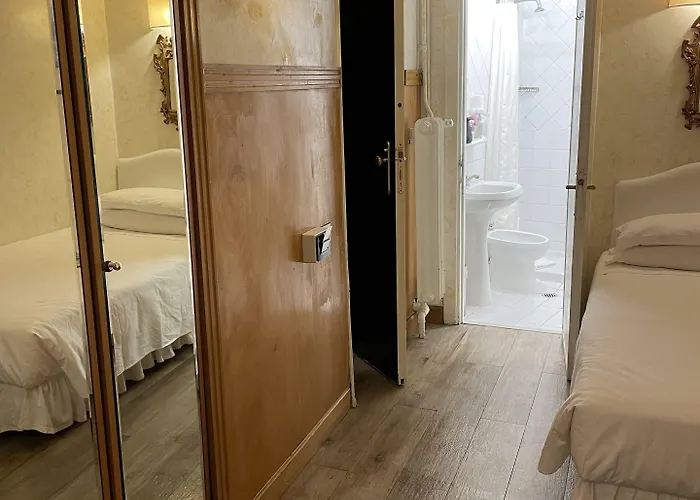 Fontana Отель Рим