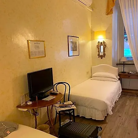 Fontana 3* Řím
