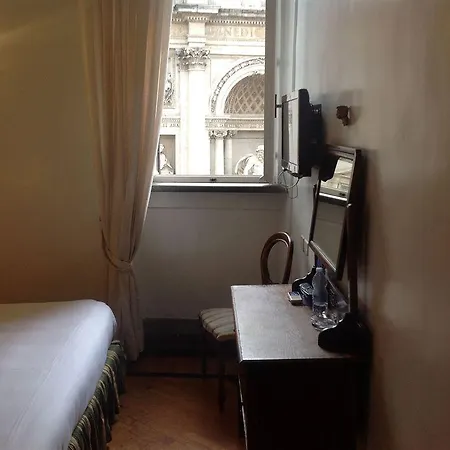 フォンタナ ホテル 3*